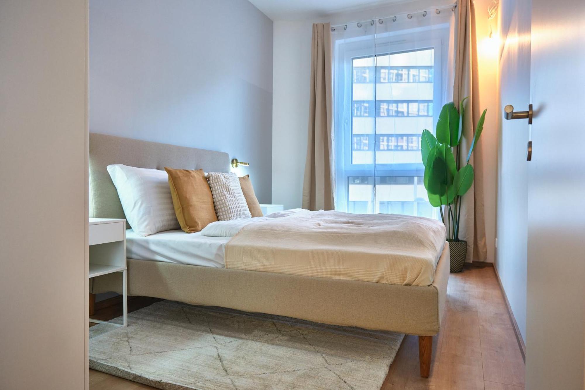 Apartment 4 Min To Metro I 12 Min To Inner I Wifi
