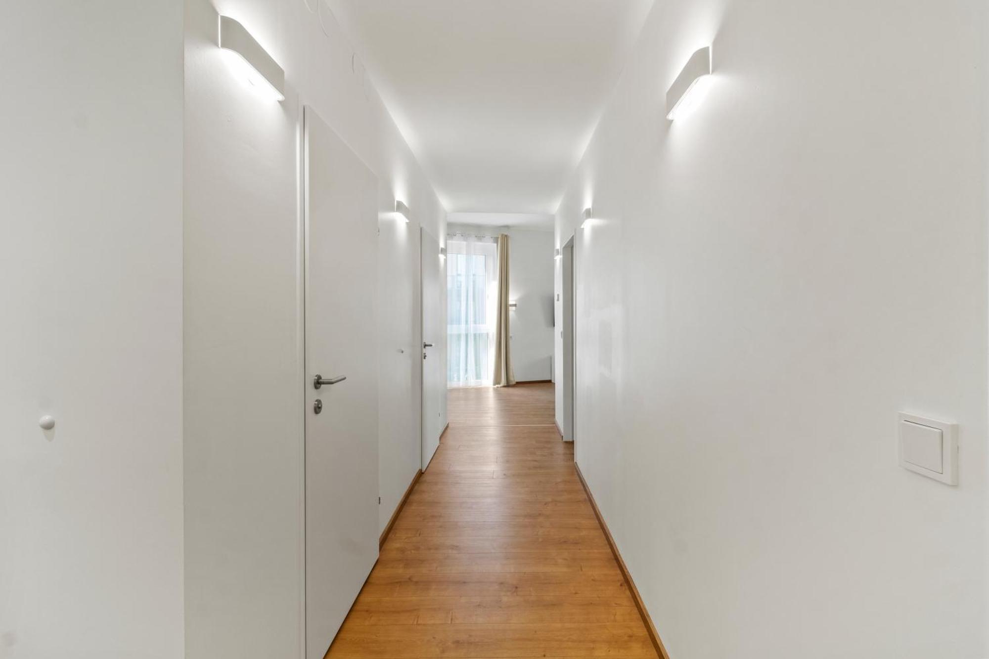 4 Min To Metro I 12 Min To Inner I Wifi Apartment *