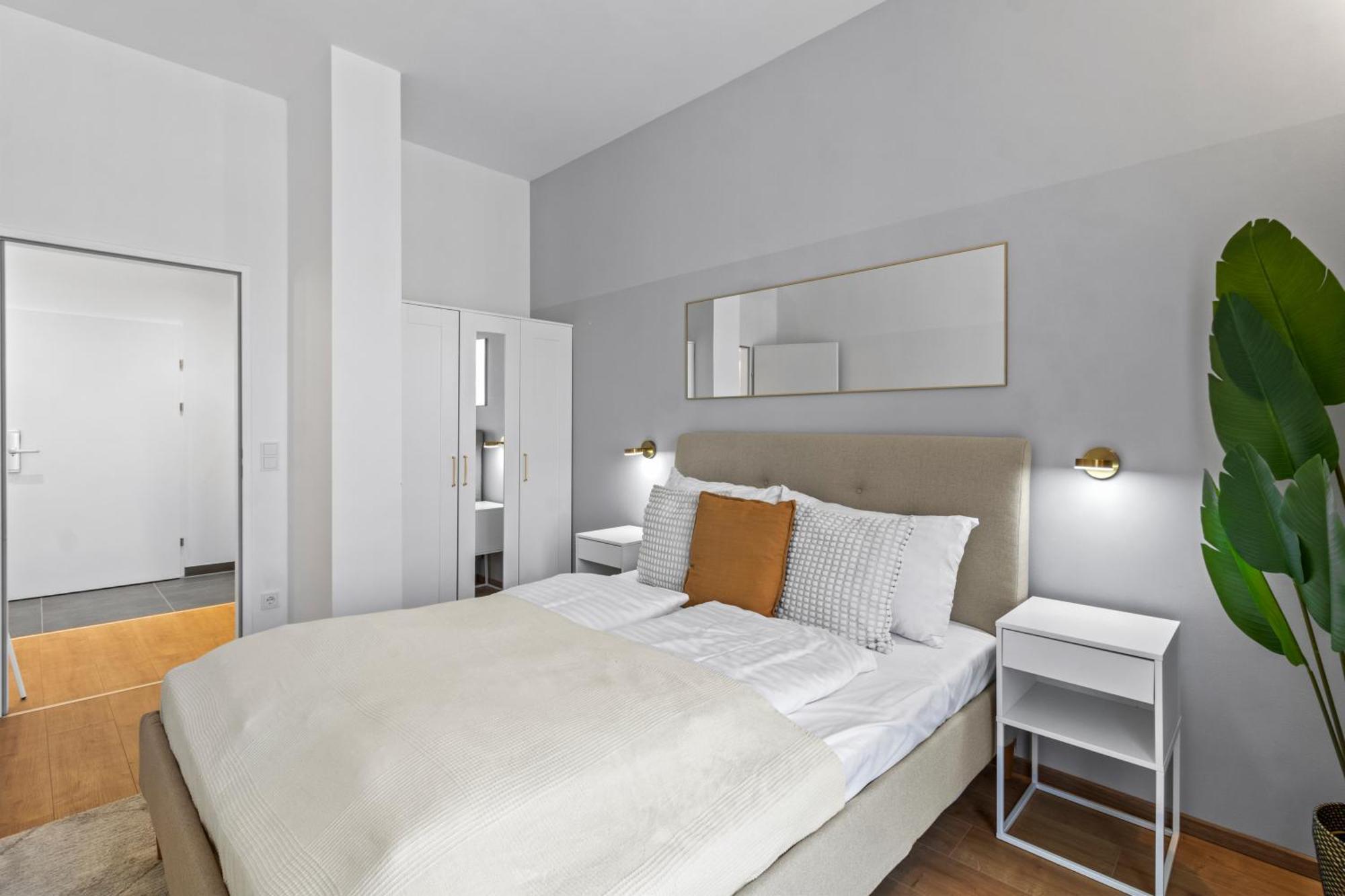 4 Min To Metro I 12 Min To Inner I Wifi Apartment *
